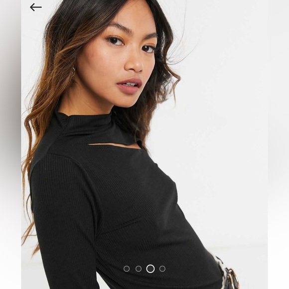 ASOS Moda Vera high neck long sleeve top with cut out detail in black - Picture 2 of 7